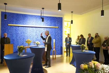 Dekan Roland Rossnagel bei der Segnung