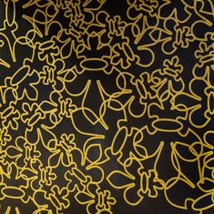 Linienmuster aus Blattgold auf Stahl