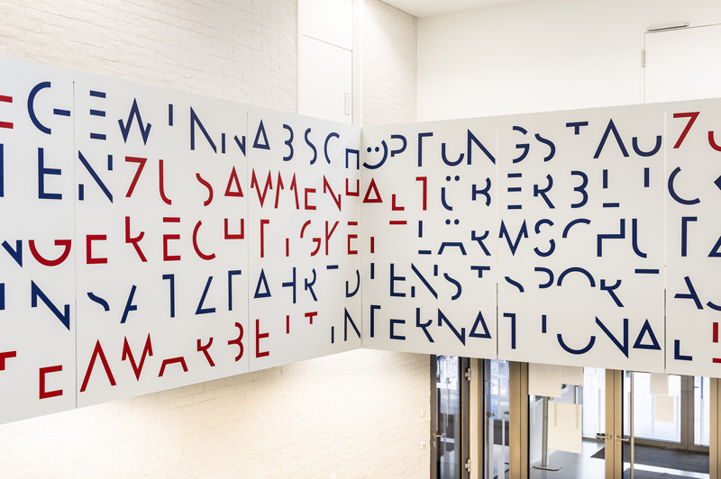 Ecksituation der umlaufenden Schrift