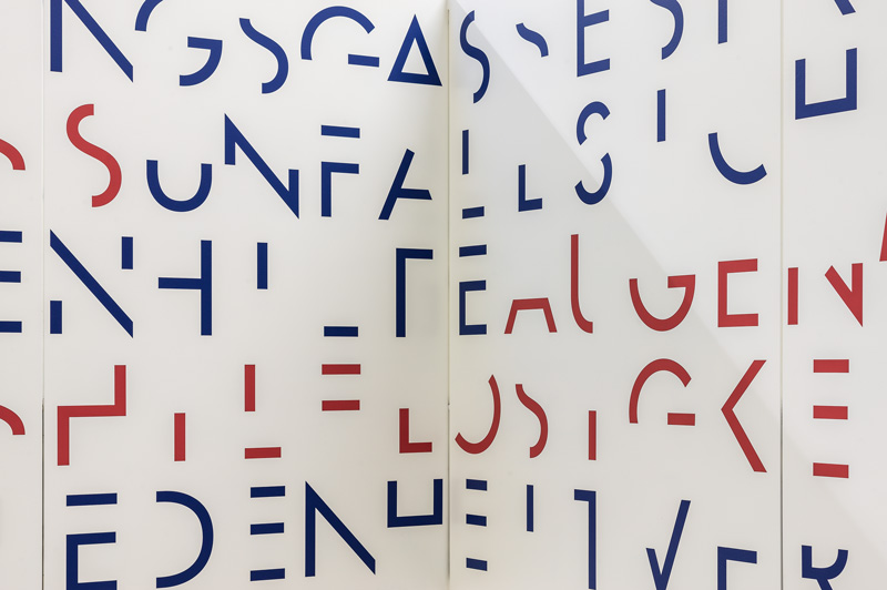 Ecksituation der umlaufenden Schrift, Detail